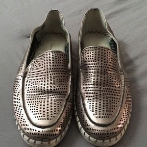 Bernie Mev. Perforated Flats